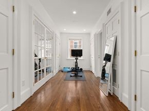 41 Chestnut St, Boston MA 02108