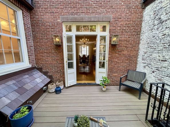 41 Chestnut St, Boston MA 02108