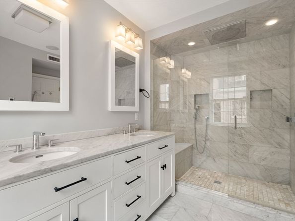 41 Chestnut St, Boston MA 02108