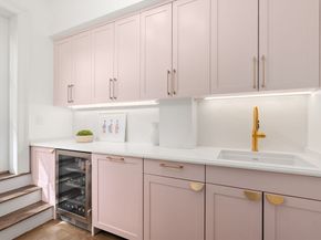 41 Chestnut St, Boston MA 02108