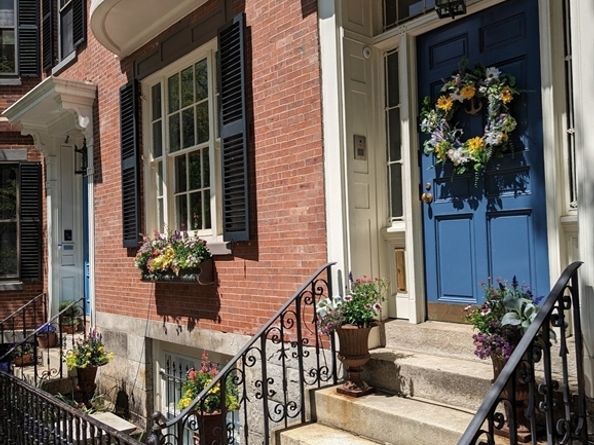 41 Chestnut St, Boston MA 02108