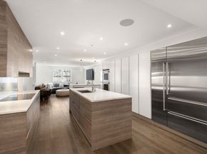 41 Chestnut St, Boston MA 02108
