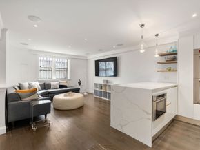 41 Chestnut St, Boston MA 02108