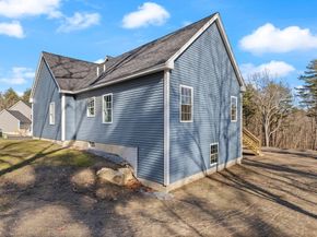 13R Pine Hill Way 13, Harvard MA 01451