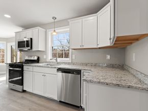 13R Pine Hill Way 13, Harvard MA 01451