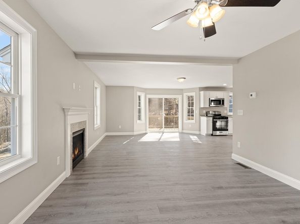 13R Pine Hill Way 13, Harvard MA 01451