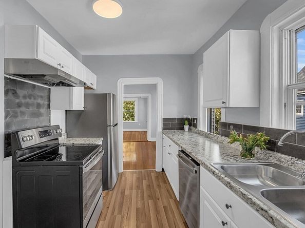 59 Germain Ave, Quincy MA 02169