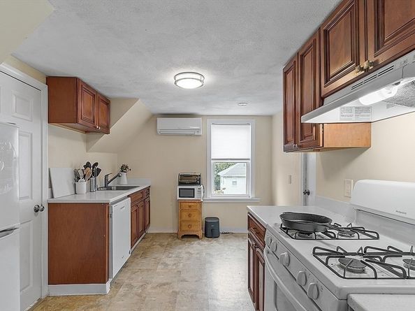 59 Germain Ave, Quincy MA 02169