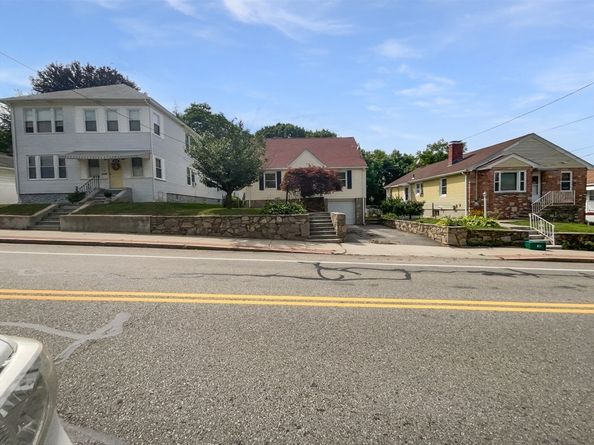227 Plantation St, Worcester MA 01604