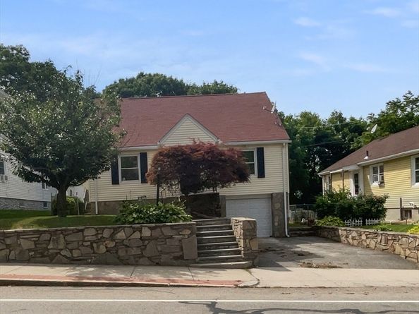 227 Plantation St, Worcester MA 01604