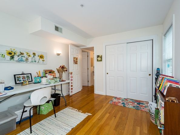 43 N Main St, Natick MA 01760