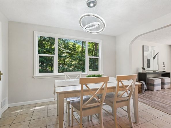 25 Mill Rd, Wilmington MA 01887