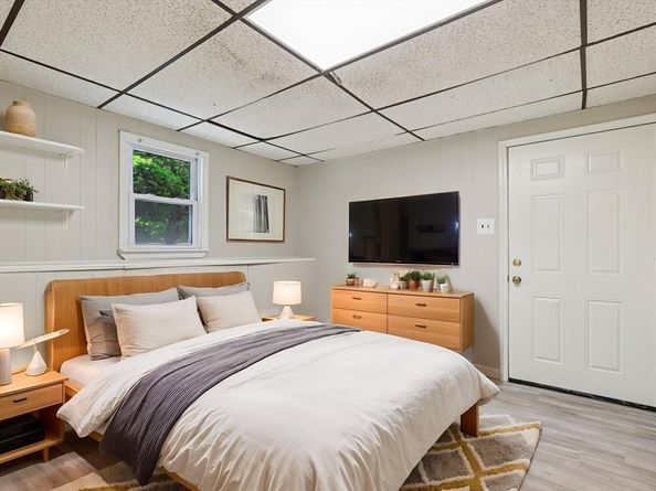 25 Mill Rd, Wilmington MA 01887