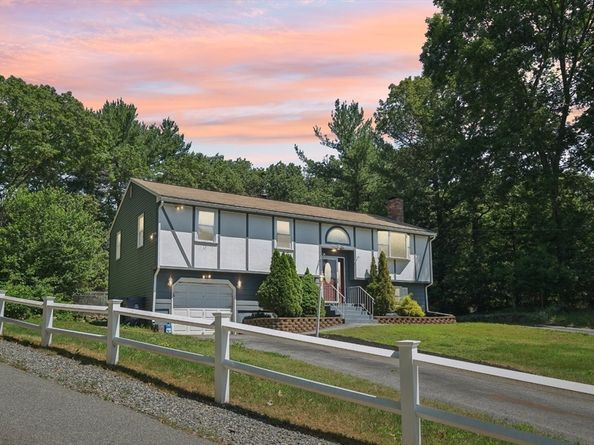 25 Mill Rd, Wilmington MA 01887