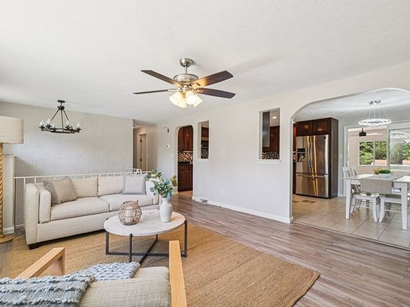 25 Mill Rd, Wilmington MA 01887