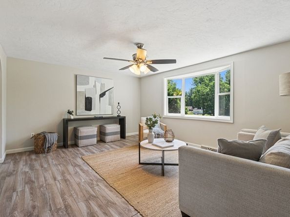 25 Mill Rd, Wilmington MA 01887