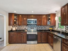 25 Mill Rd, Wilmington MA 01887