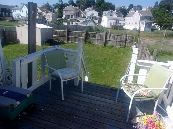 127 Hampton Cir, Hull MA 02045