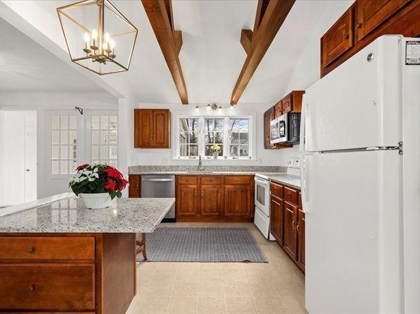 13 Kenilworth Road, Shrewsbury MA 01545