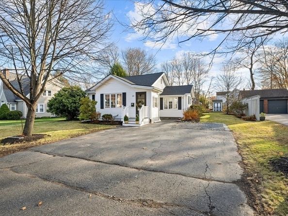 13 Kenilworth Road, Shrewsbury MA 01545