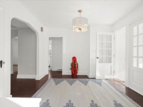 13 Kenilworth Road, Shrewsbury MA 01545