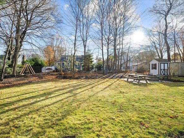 13 Kenilworth Road, Shrewsbury MA 01545