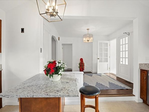 13 Kenilworth Road, Shrewsbury MA 01545