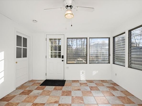 13 Kenilworth Road, Shrewsbury MA 01545