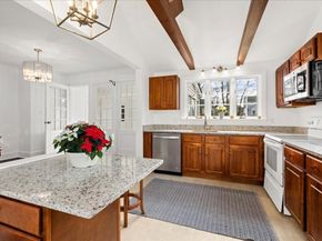 13 Kenilworth Road, Shrewsbury MA 01545