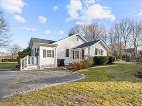 13 Kenilworth Road, Shrewsbury MA 01545