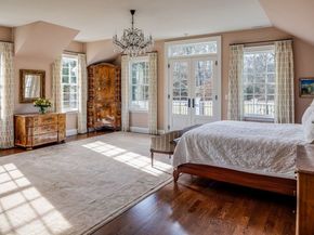 401 Sandy Valley Rd, Westwood MA 02090