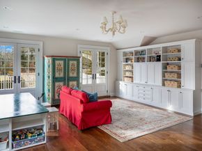 401 Sandy Valley Rd, Westwood MA 02090