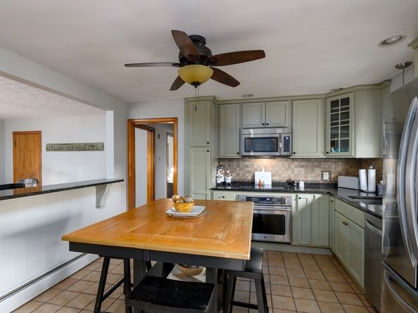 95 Saint Nicholas Avenue, Worcester MA 01606