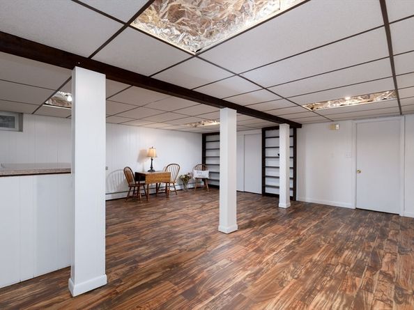 95 Saint Nicholas Avenue, Worcester MA 01606