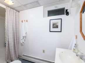 95 Saint Nicholas Avenue, Worcester MA 01606