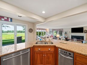 56 Chapel St, Duxbury MA 02332