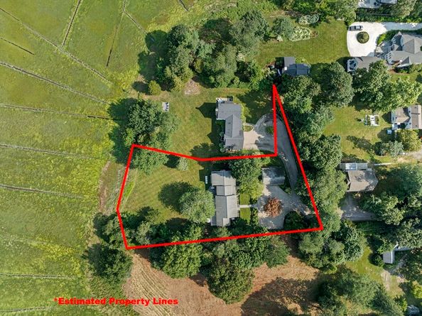 56 Chapel St, Duxbury MA 02332