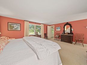 56 Chapel St, Duxbury MA 02332