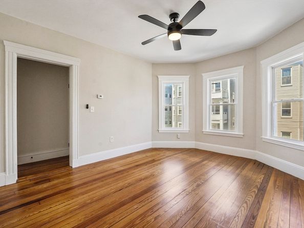 18 Lyon St 2, Boston MA 02122