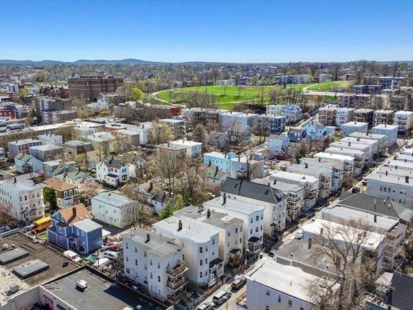 18 Lyon St 2, Boston MA 02122