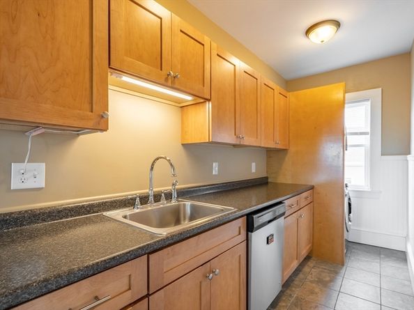 311 Plantation St, Worcester MA 01604