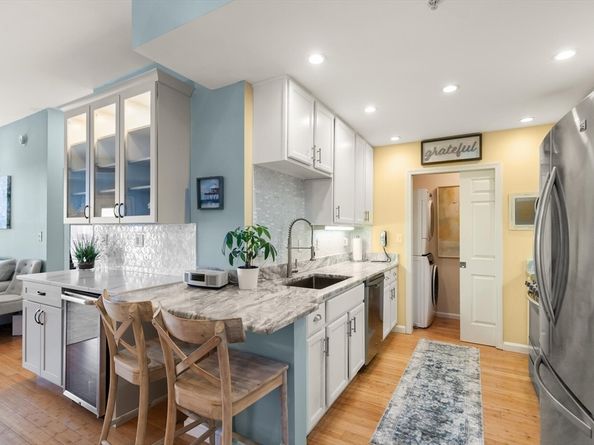 36 Village 506, Middleton MA 01949