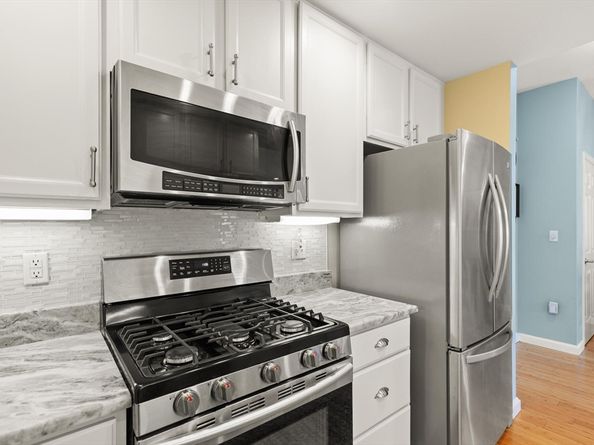 36 Village 506, Middleton MA 01949