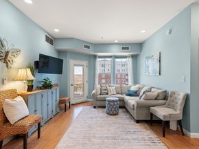 36 Village 506, Middleton MA 01949