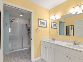 36 Village 506, Middleton MA 01949