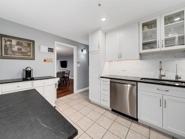 75 Edgelawn Ave 1, North Andover MA 01845