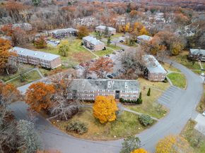 75 Edgelawn Ave 1, North Andover MA 01845