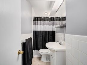 75 Edgelawn Ave 1, North Andover MA 01845