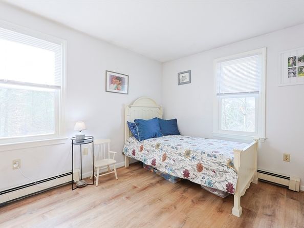 75 Lake St, Uxbridge MA 01569