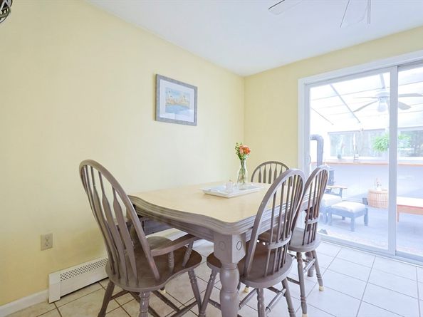 75 Lake St, Uxbridge MA 01569